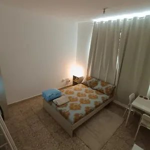 Habitación en casa particular Affordable Transient - Not A - Sharing Kitchen And Washrooms, Abu Dabi